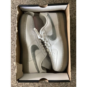 Nike Air Force 1 Low '07 PRM Size: 12 Color: White Metallic Silver‎